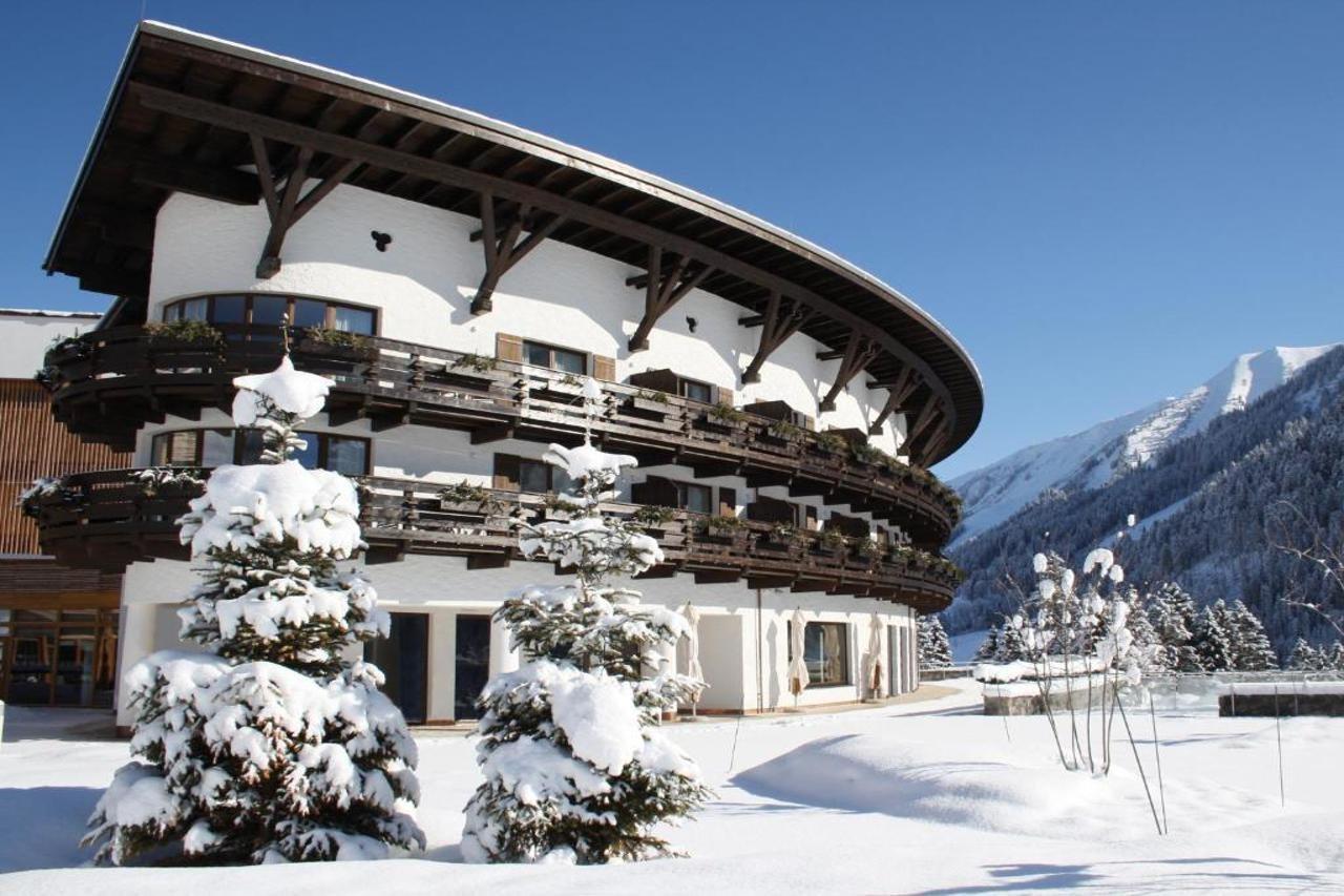 A-Rosa Ifen Hotel Kleinwalsertal Hirschegg  Bagian luar foto Congress Center