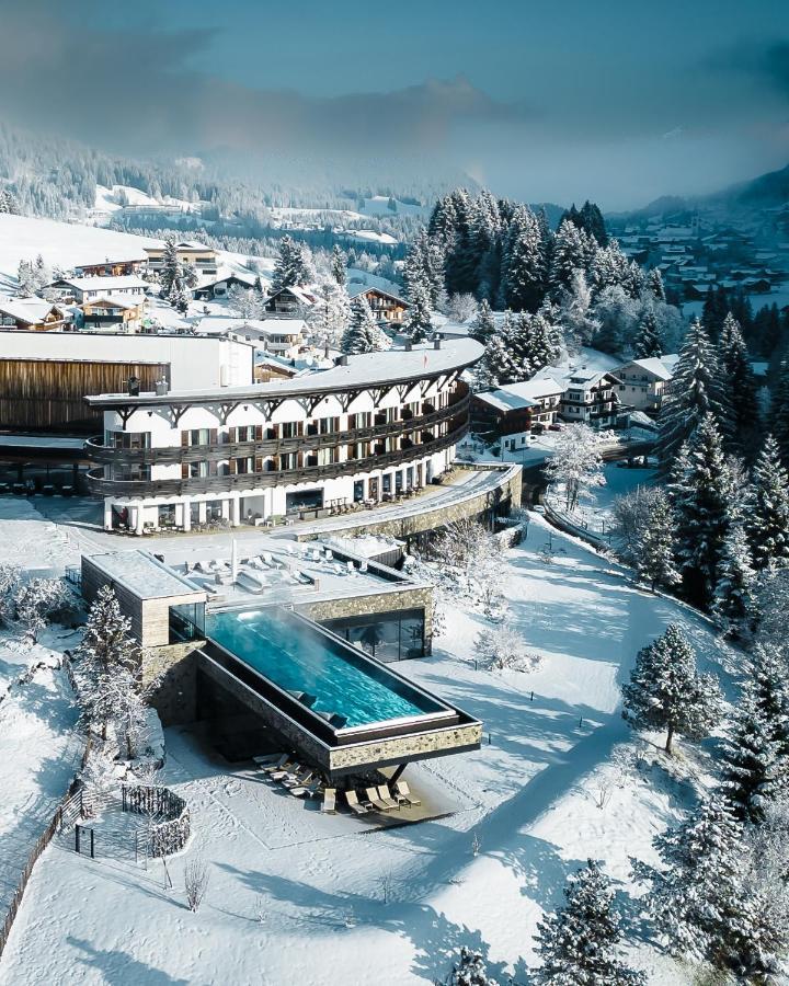 A-Rosa Ifen Hotel Kleinwalsertal Hirschegg  Bagian luar foto The Hotel
