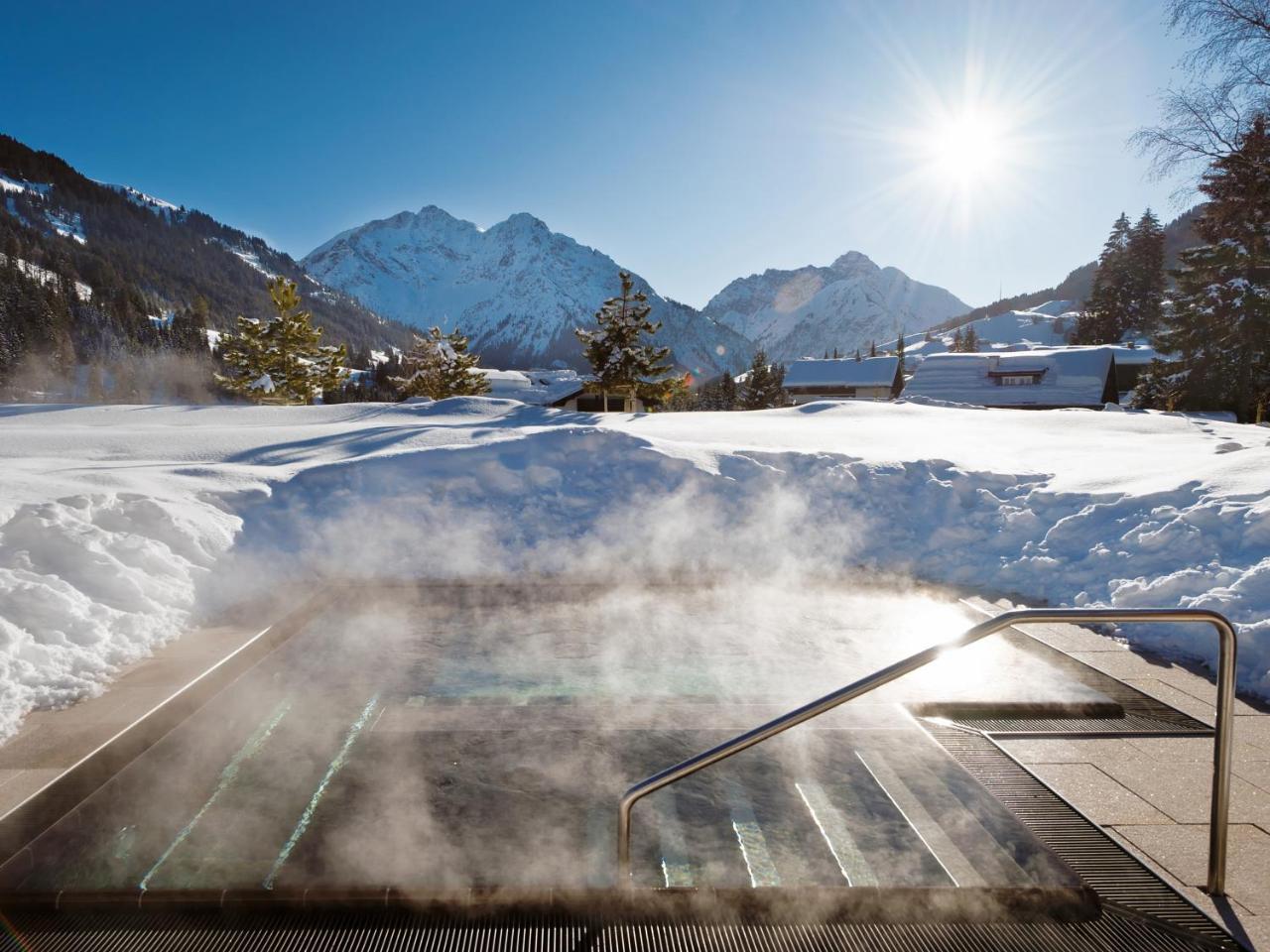 A-Rosa Ifen Hotel Kleinwalsertal Hirschegg  Bagian luar foto The outdoor area